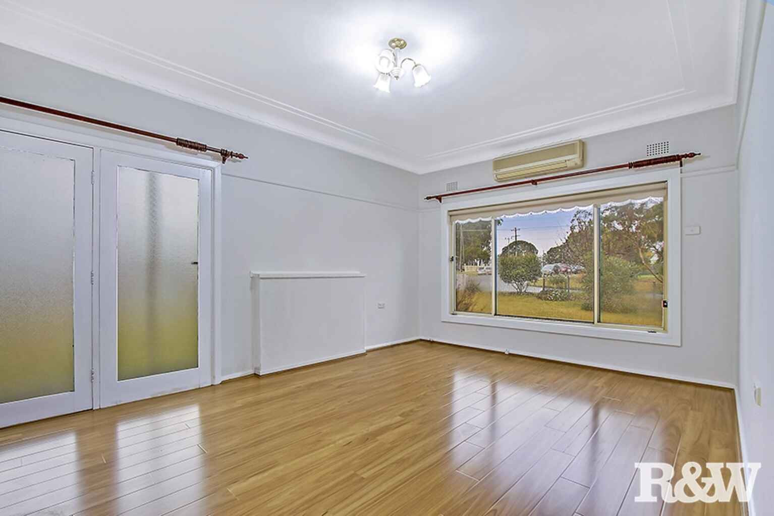 14 Doonside Road Doonside 14 Doonside Road Doonside