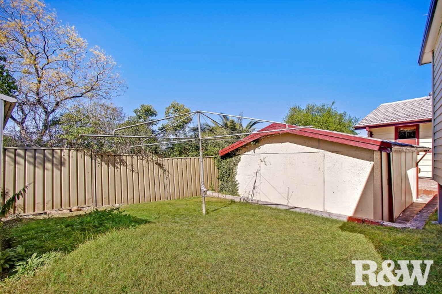 20 Mikkelsen Avenue Tregear