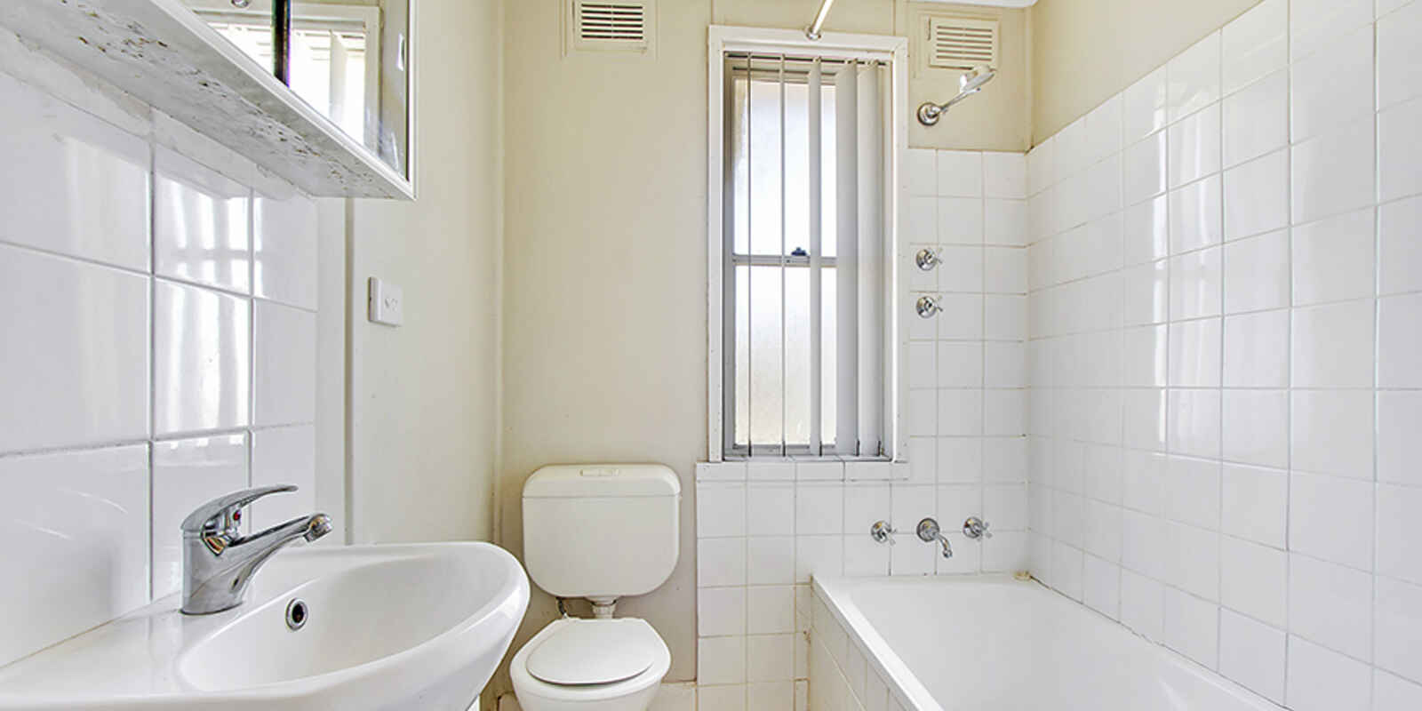 35 Emert Parade Emerton