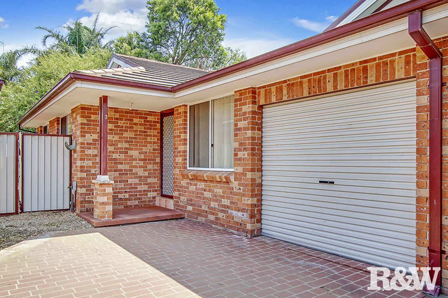 3/4 Brisbane Street Oxley Park