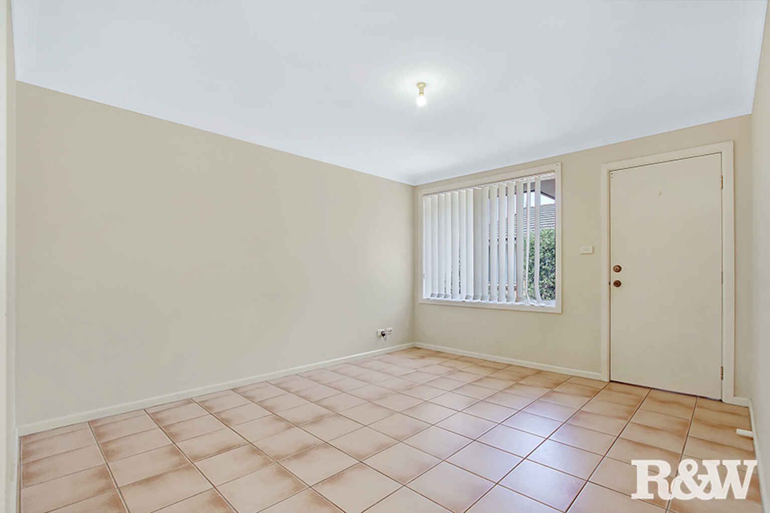 3/4 Brisbane Street Oxley Park