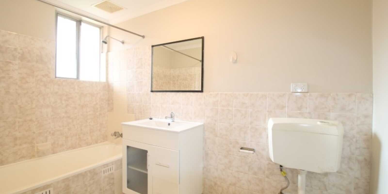 2/52 Saddington Street St Marys