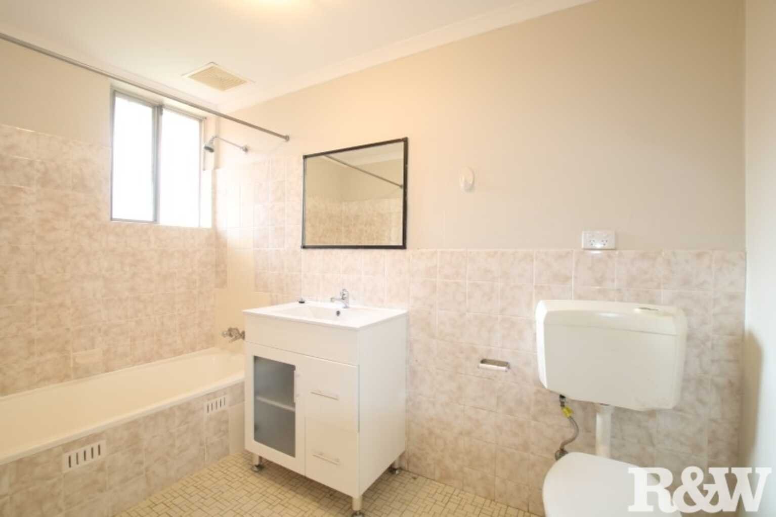 2/52 Saddington Street St Marys