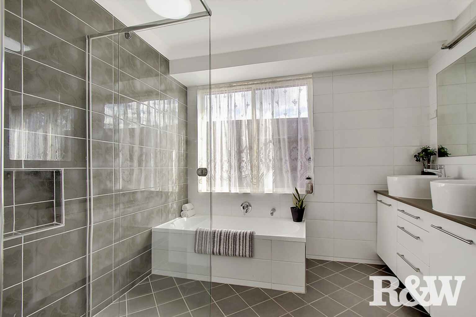 69 Winsome Avenue Plumpton