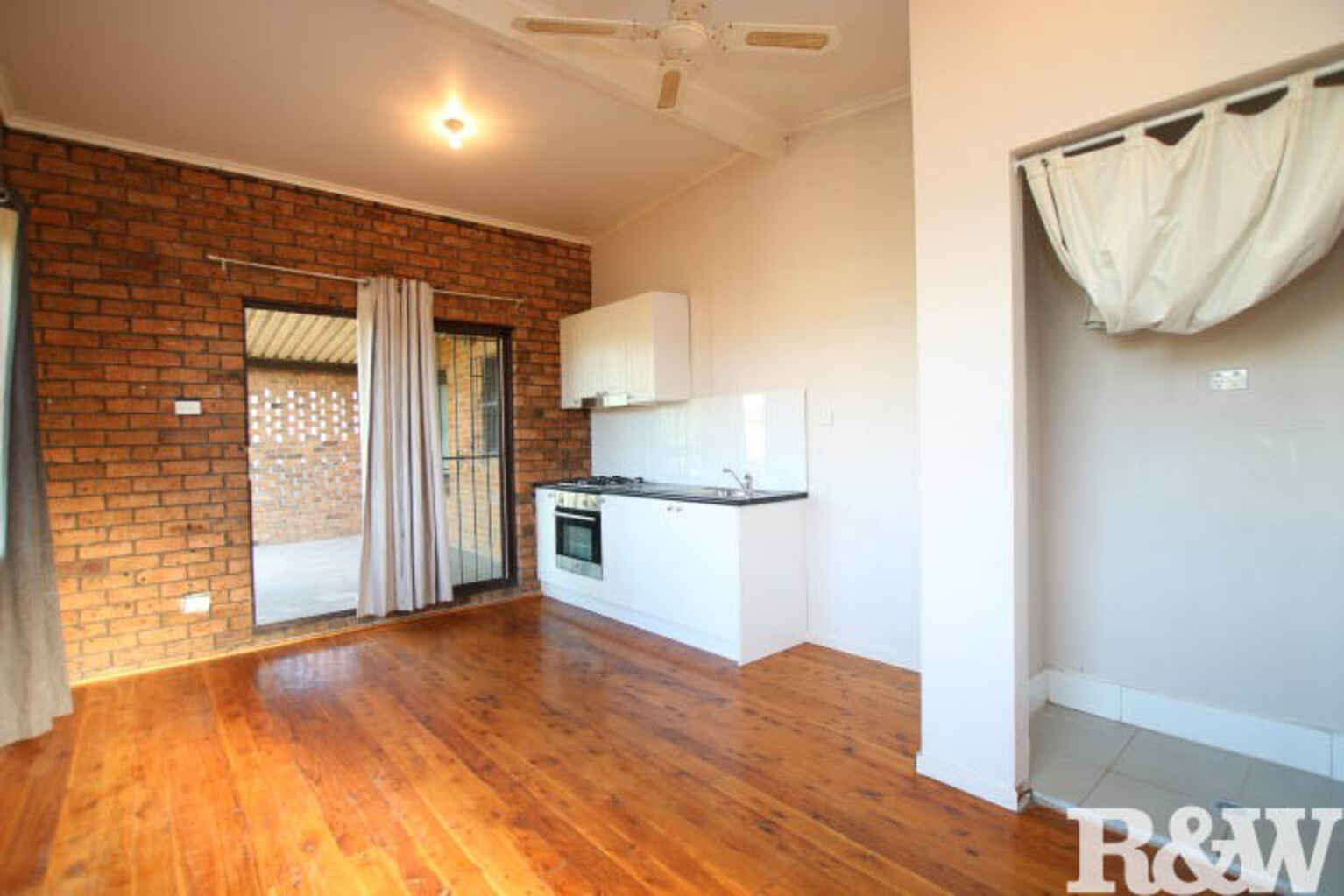 61A Siemens Crescent Emerton