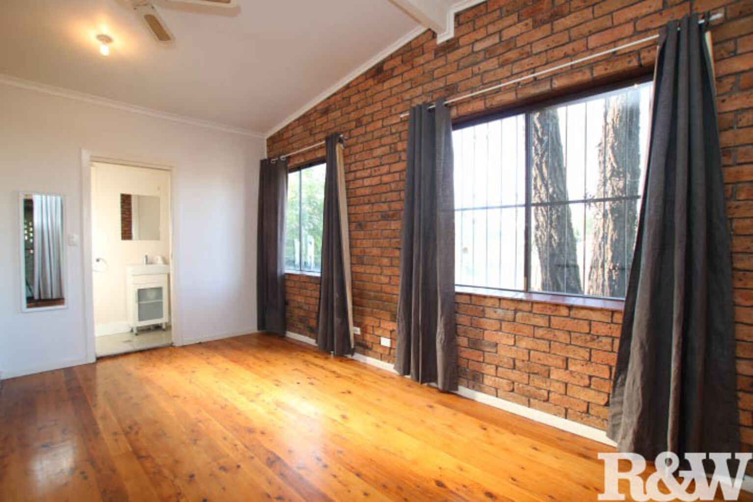 61A Siemens Crescent Emerton