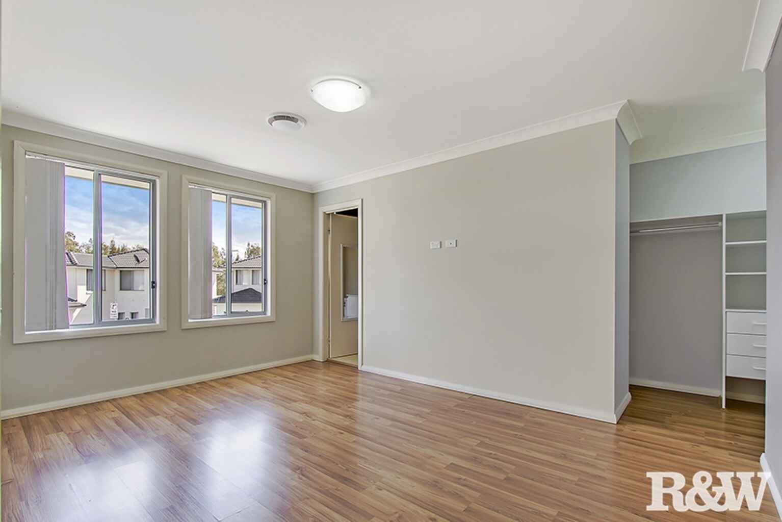 32/30 Australis Drive Ropes Crossing