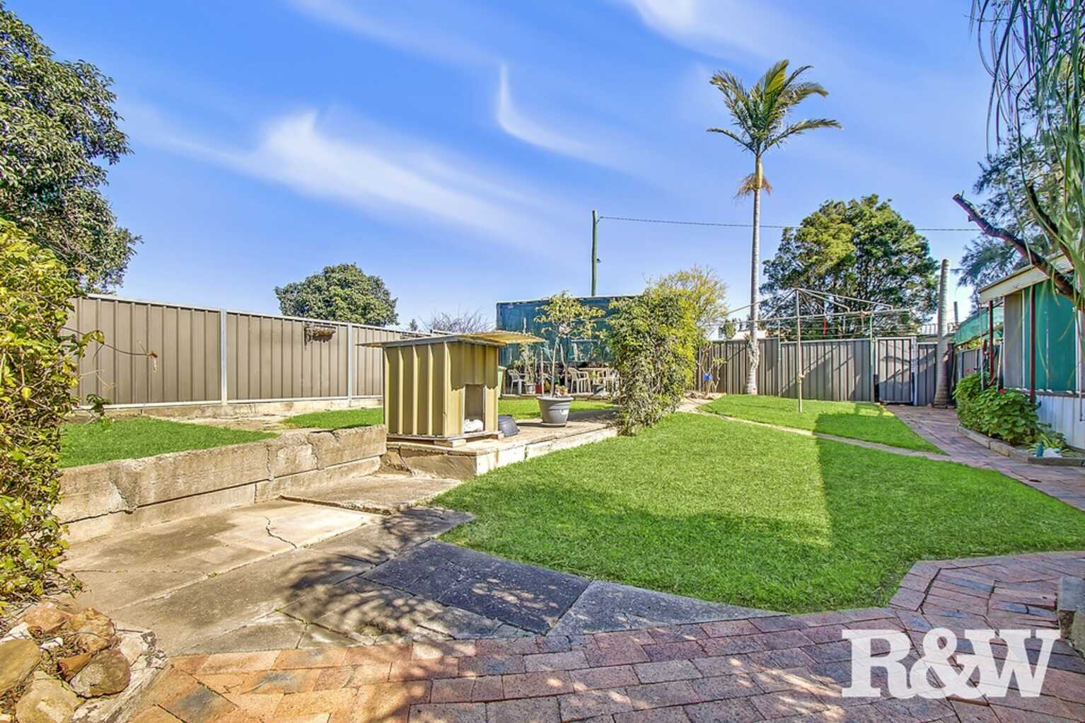 30 Magga Dan Avenue Tregear 30 Magga Dan Avenue Tregear