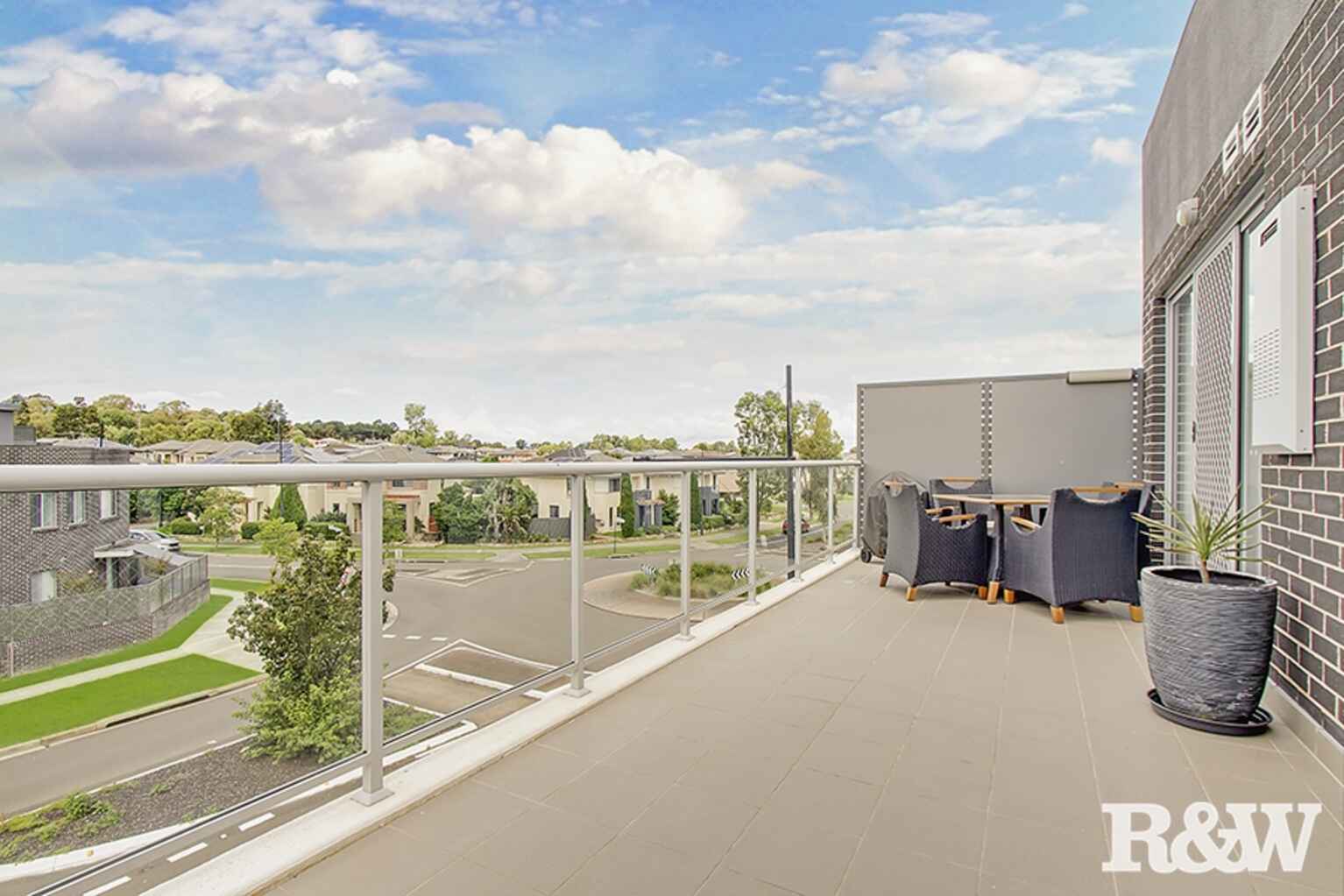 Unit 206/5 Dunlop Avenue Ropes Crossing Unit 206/5 Dunlop Avenue Ropes Crossing