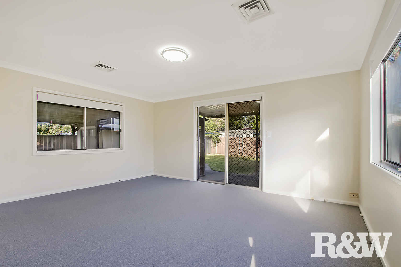 26 Melanesia Avenue Lethbridge Park