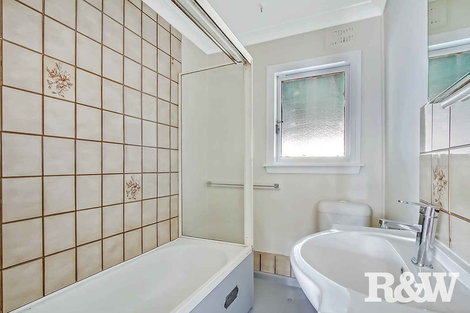 26 Melanesia Avenue Lethbridge Park