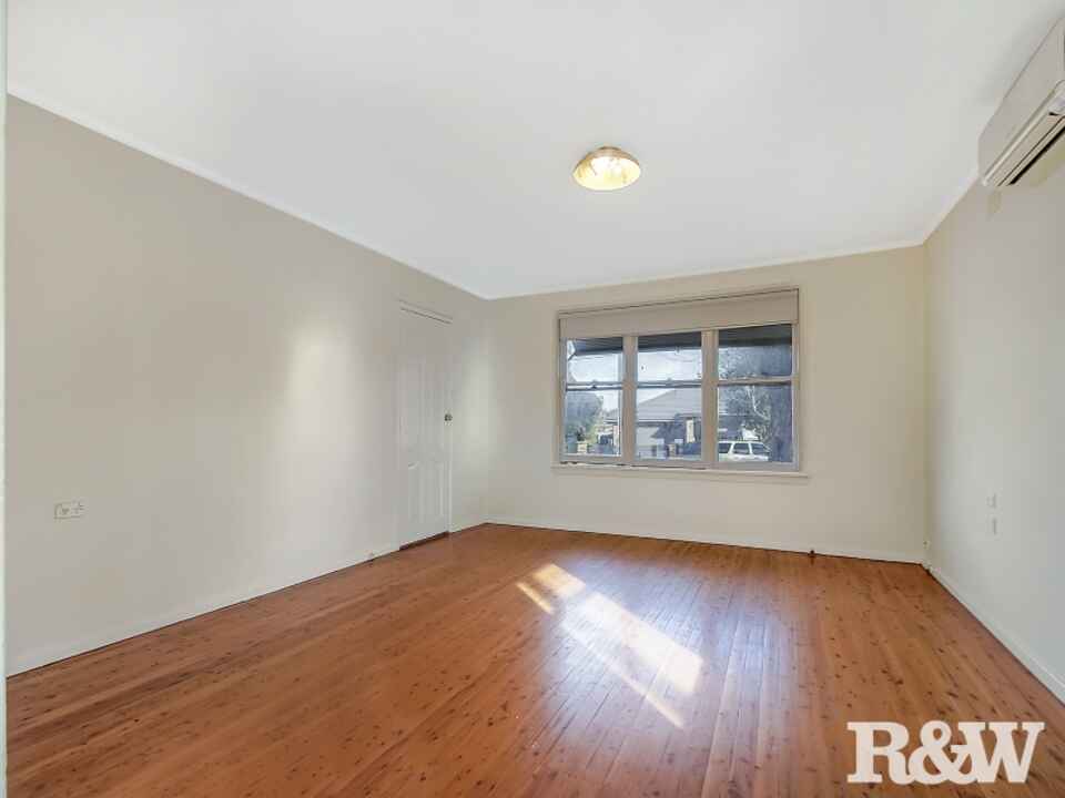 10 Cedar Crescent North St Marys