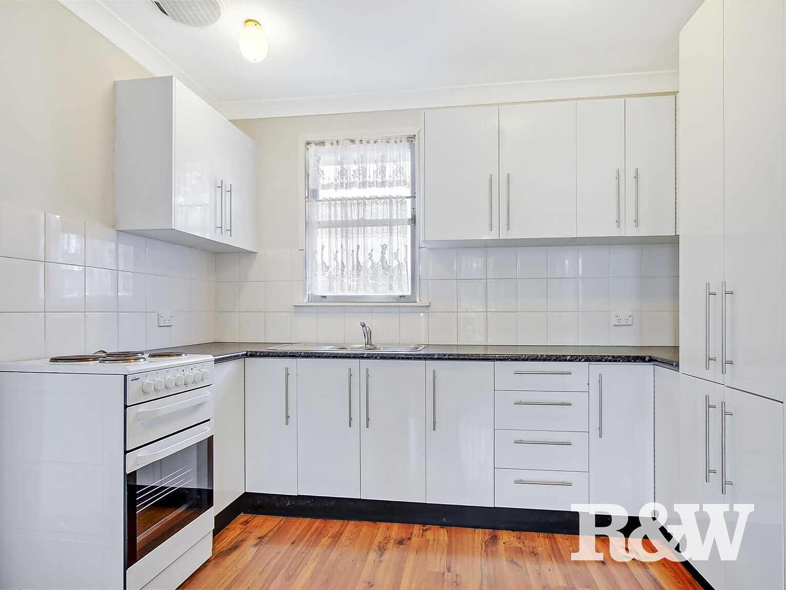 39 Waitaki Street Lethbridge Park