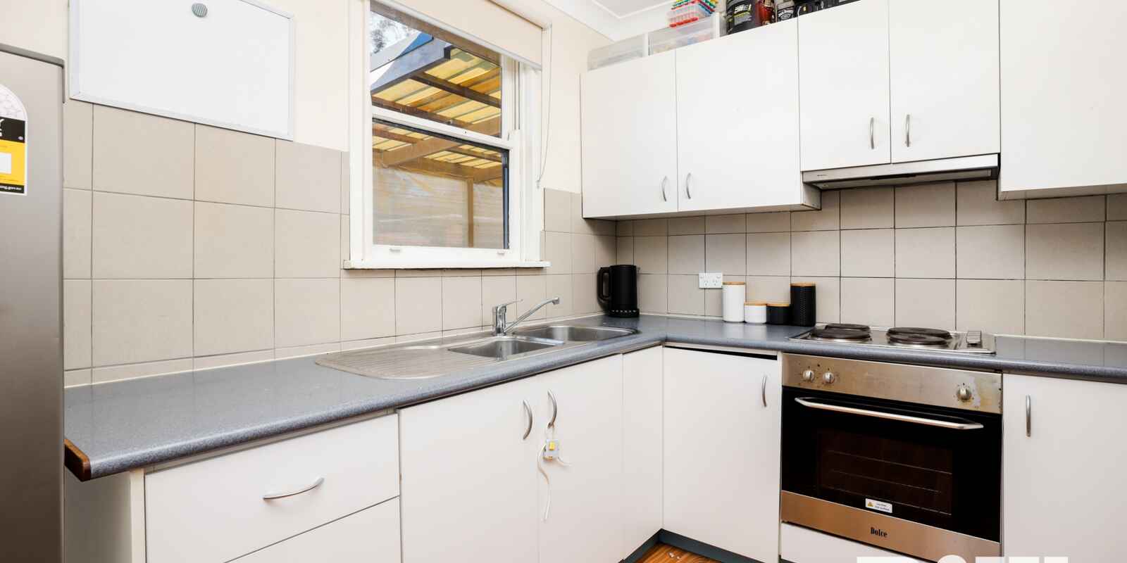 14 & 14A Samoa Place Lethbridge Park