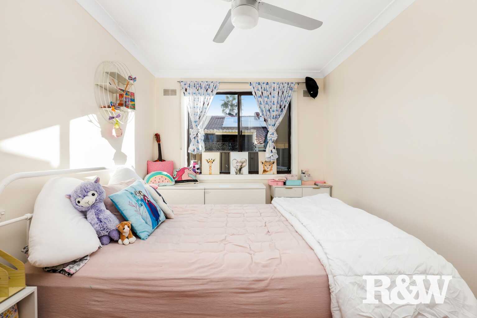 14 & 14A Samoa Place Lethbridge Park