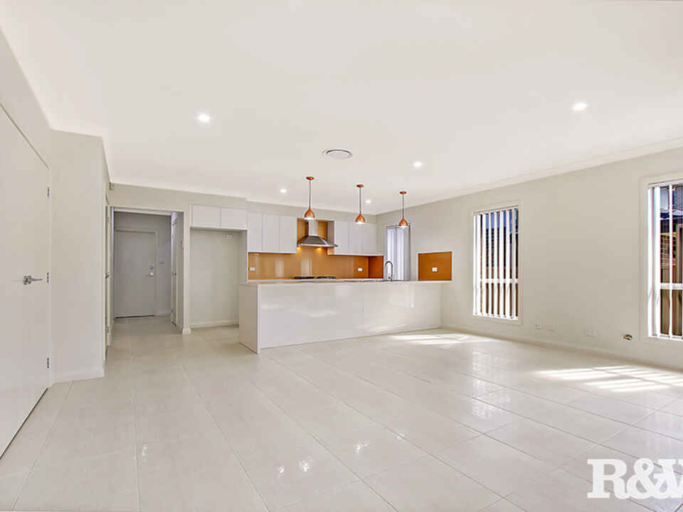 69 Richards Loop Oran Park