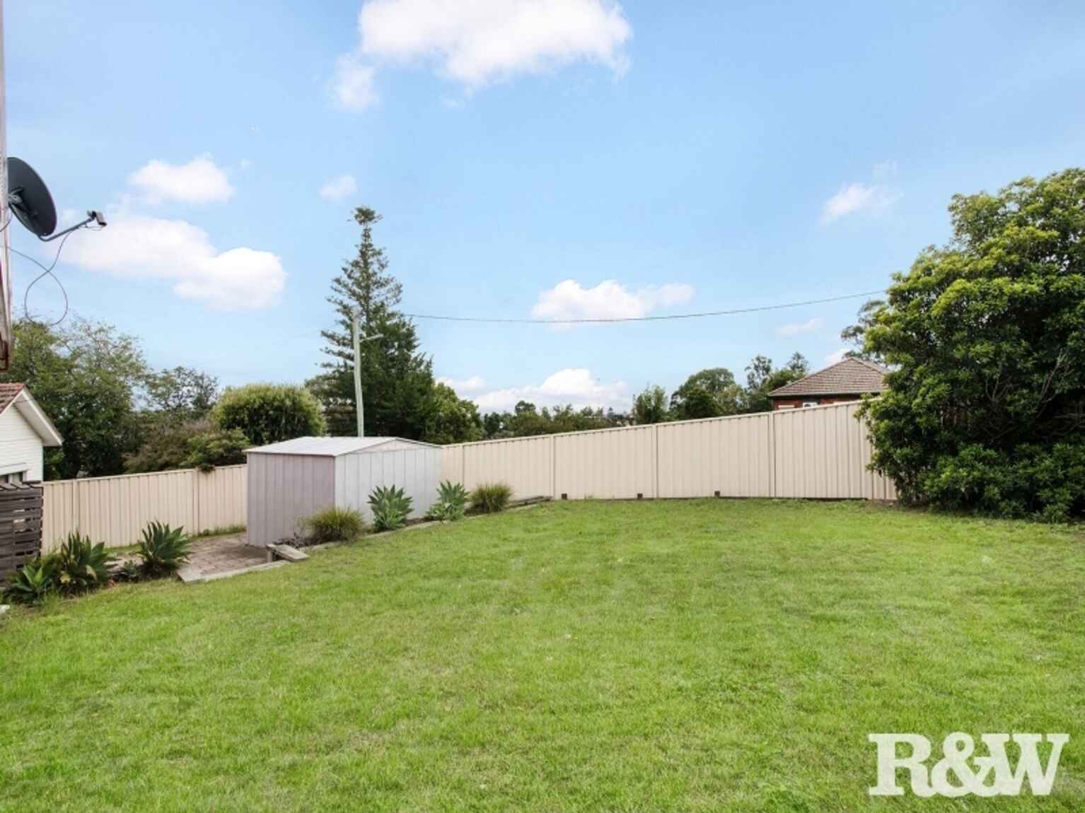 House For Lease 1/13 St Johns Road Campbelltown
