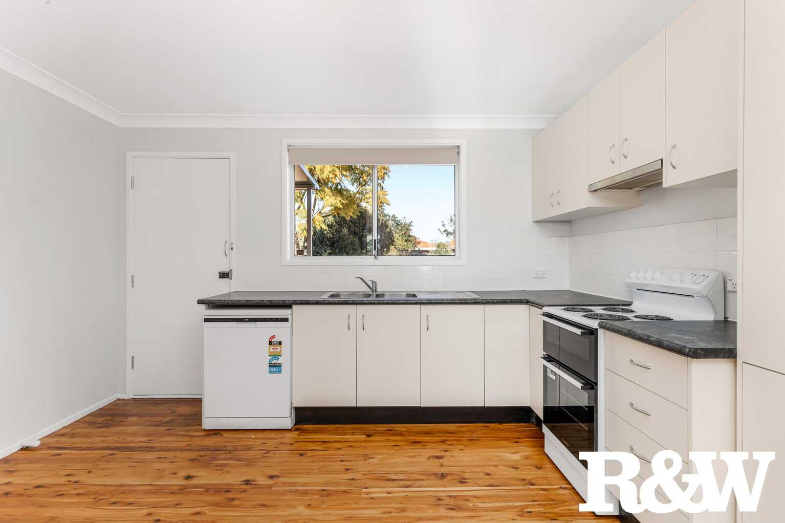 8 Benji Place Dean Park