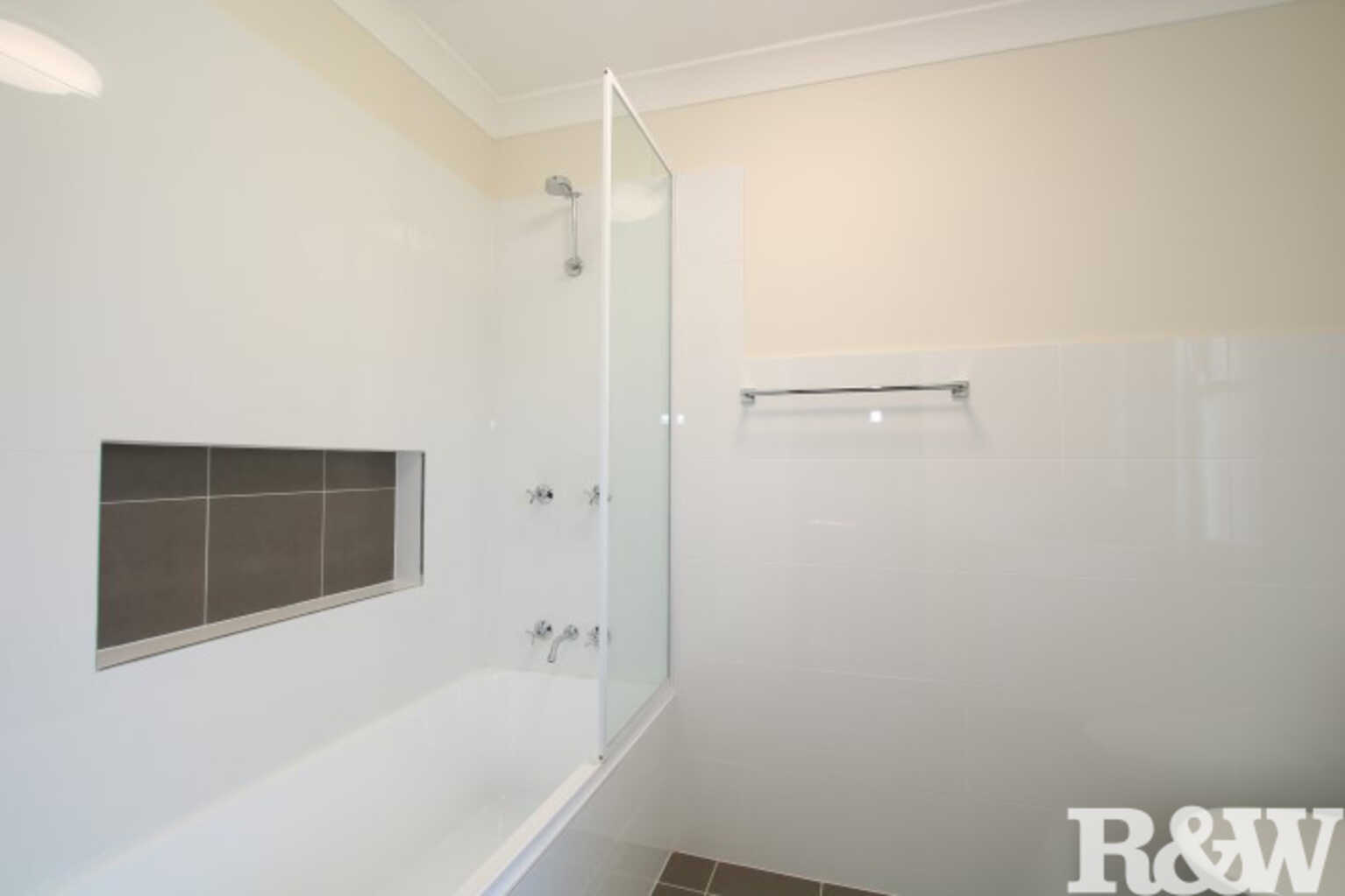 40 Hatherton Road Lethbridge Park 40 Hatherton Road Lethbridge Park