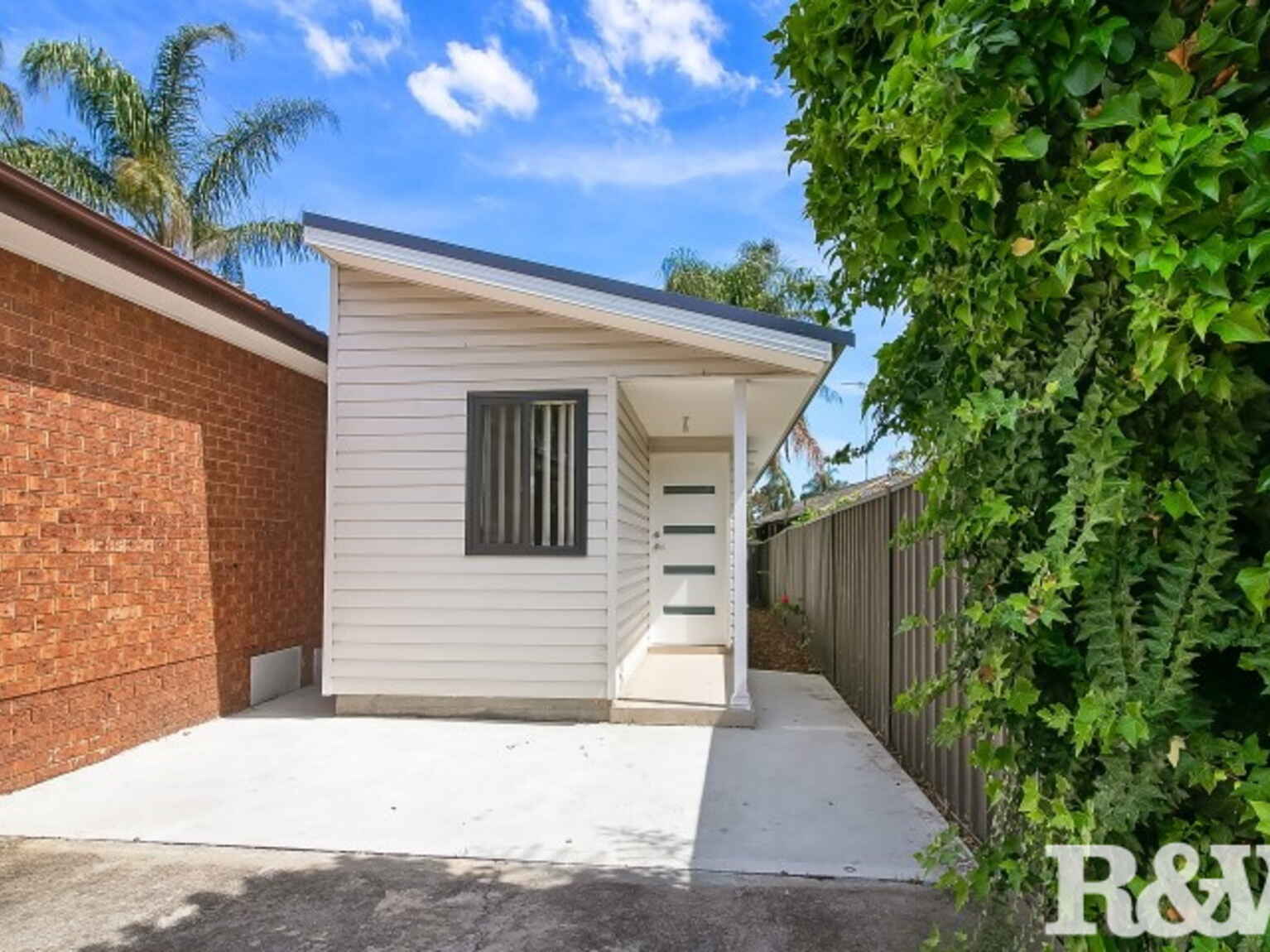 244A Banks Drive St Clair