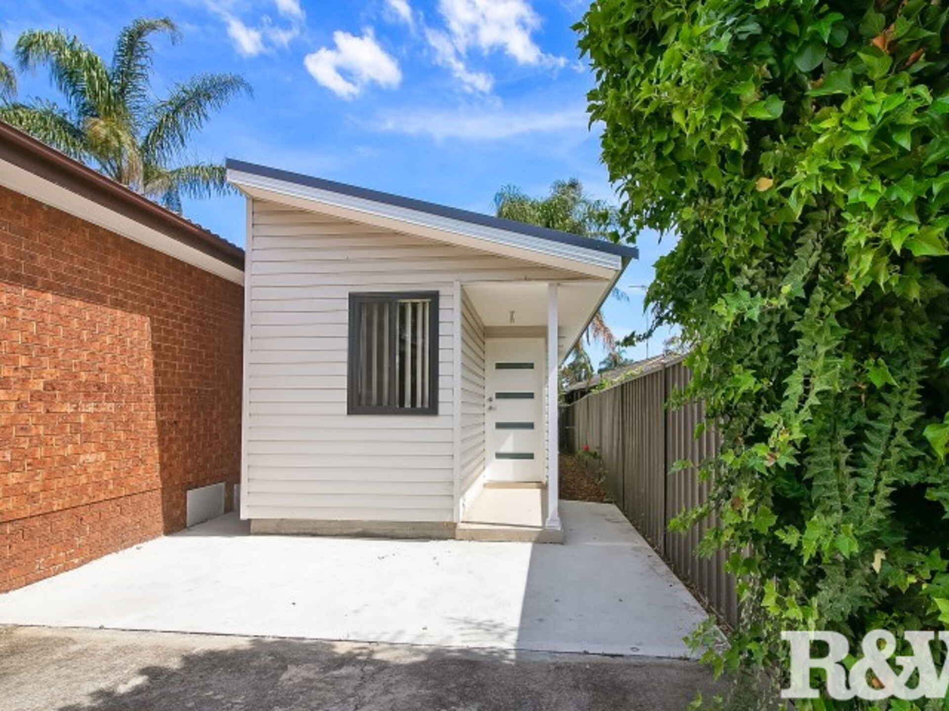 244A Banks Drive St Clair