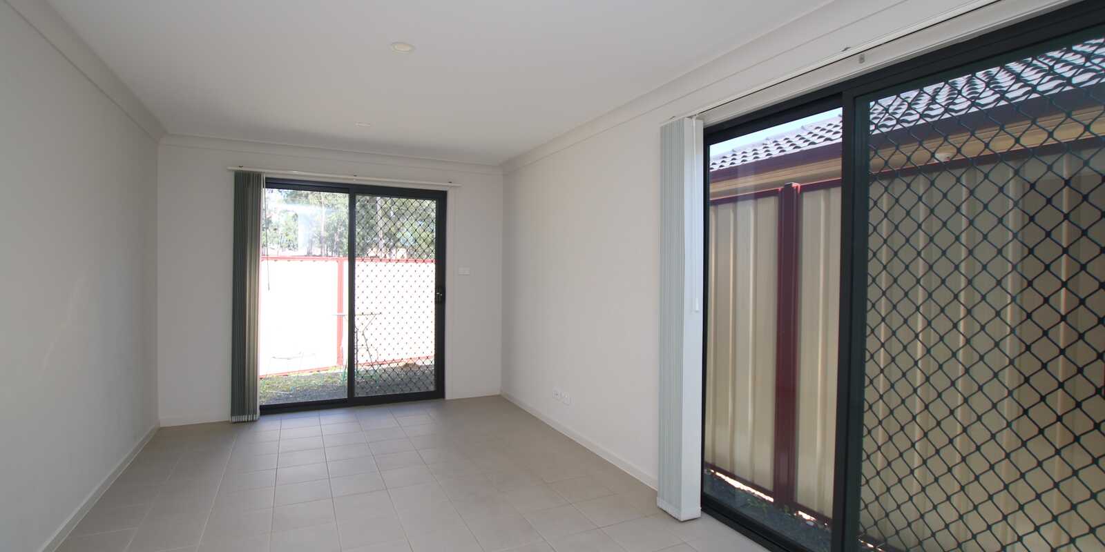 10A Dale Grove Hebersham