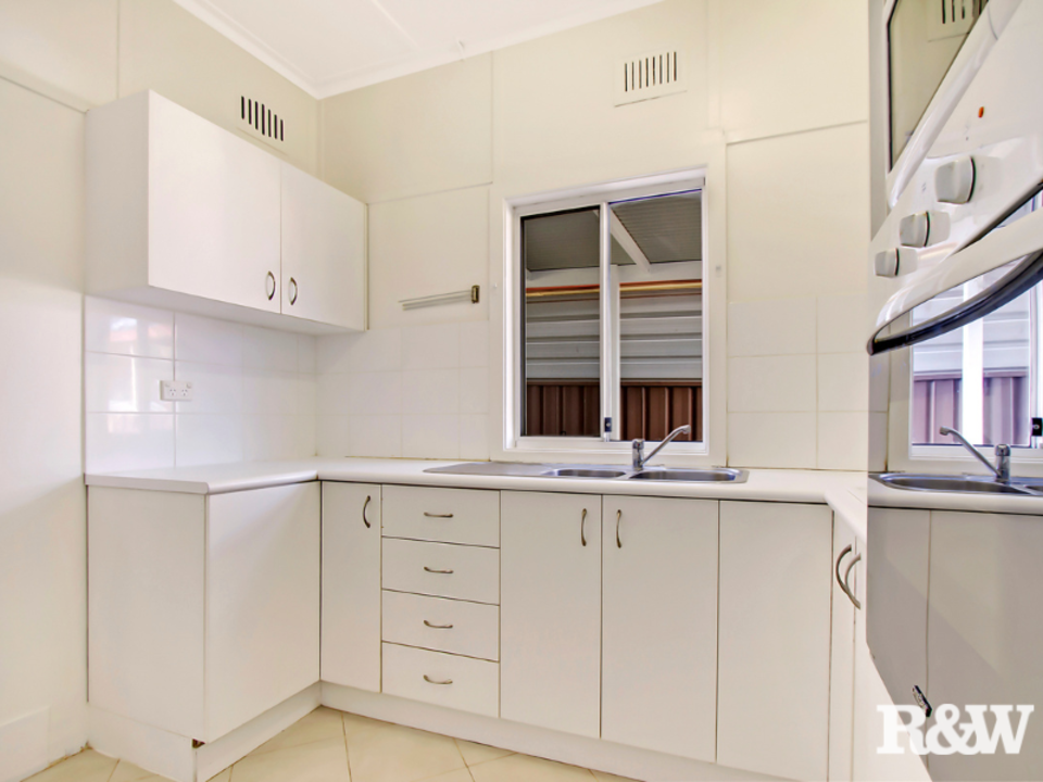 13 Araluen Avenue St Marys