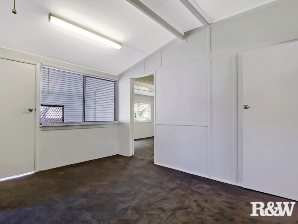 13 Araluen Avenue St Marys