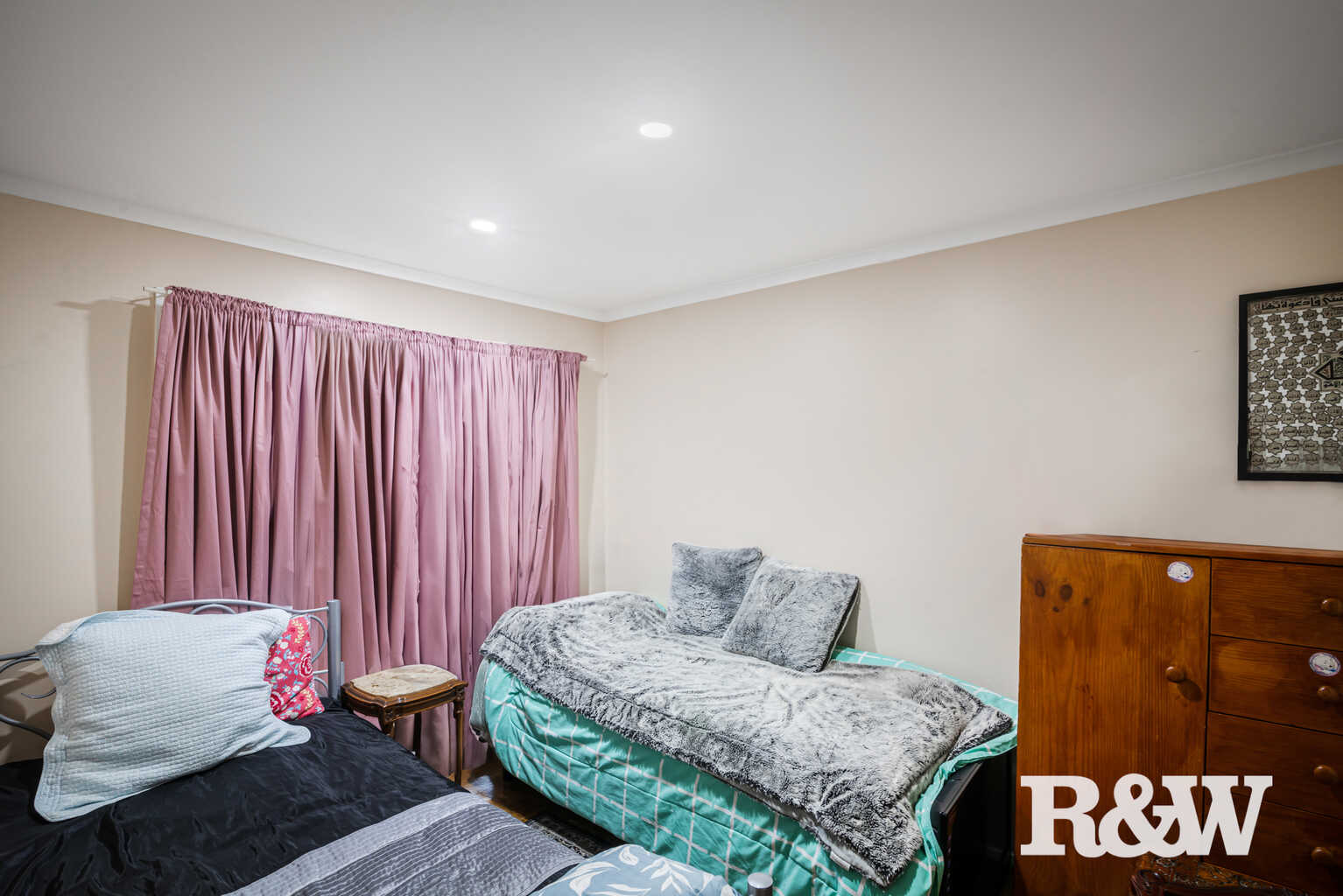 8 Olympic Place Doonside 8 Olympic Place Doonside