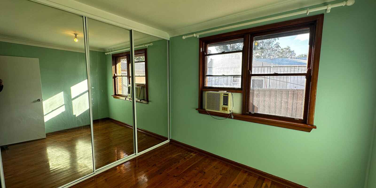 5 Emert Parade Emerton