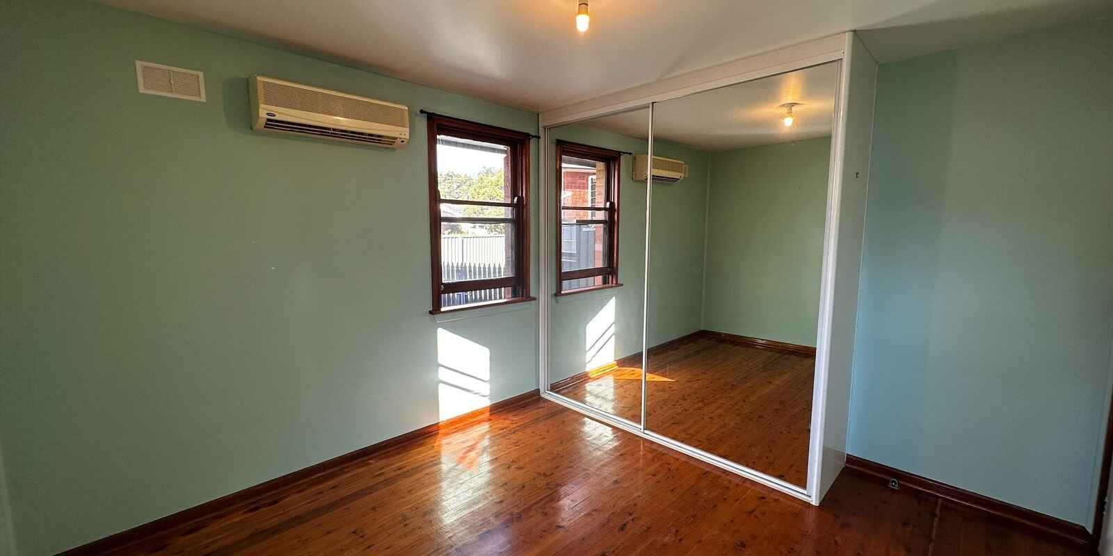 5 Emert Parade Emerton