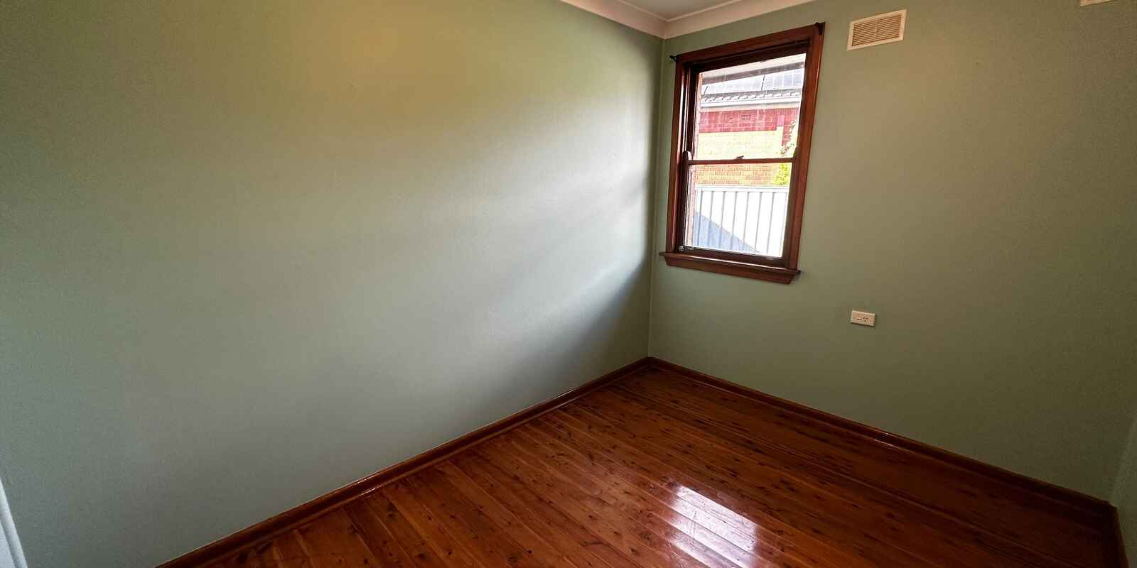 5 Emert Parade Emerton