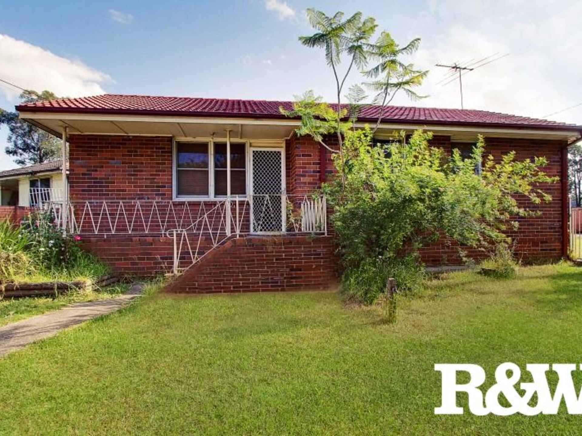 2 Waitaki Crescent Lethbridge Park