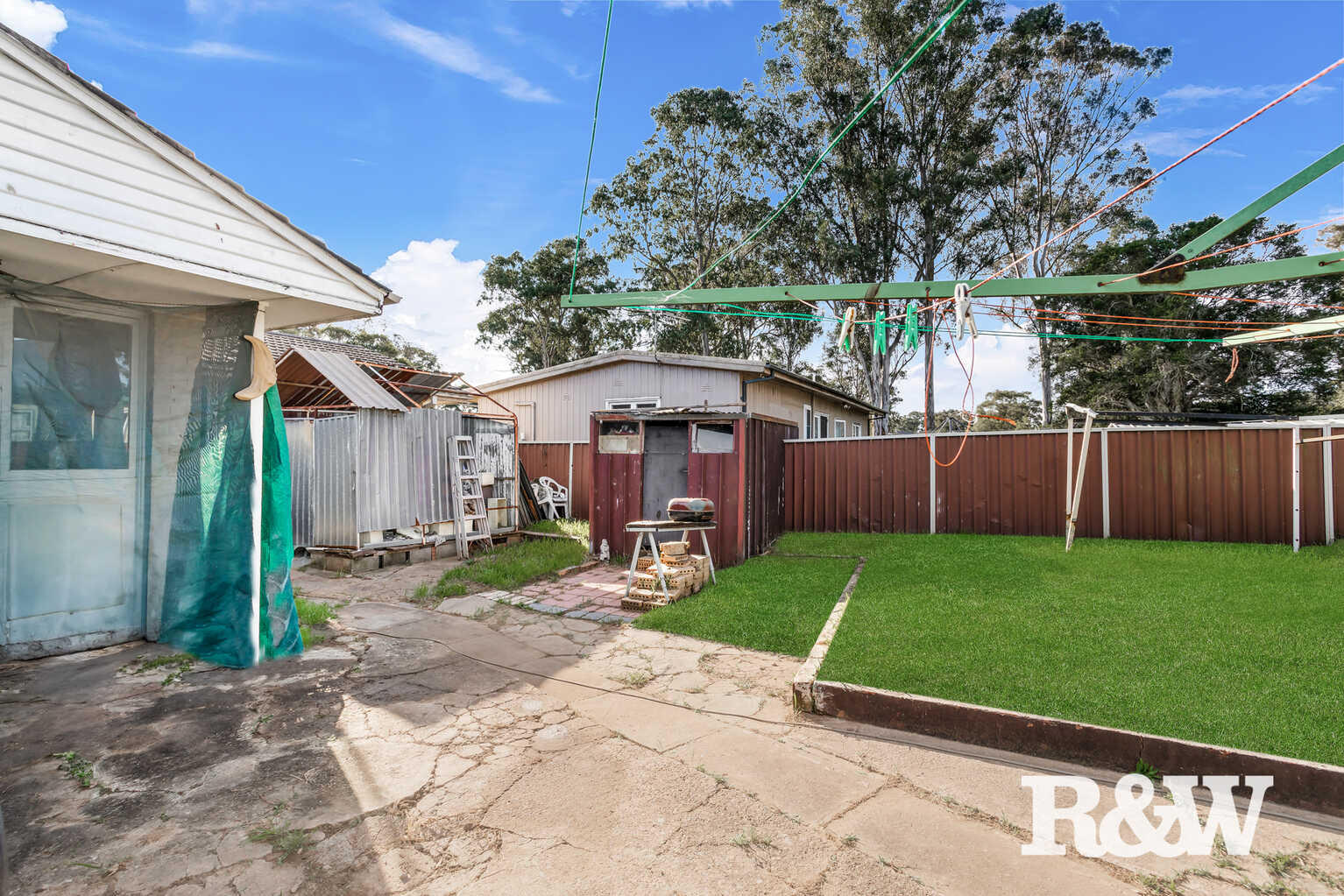 32 Manifold Road Blackett 32 Manifold Road Blackett