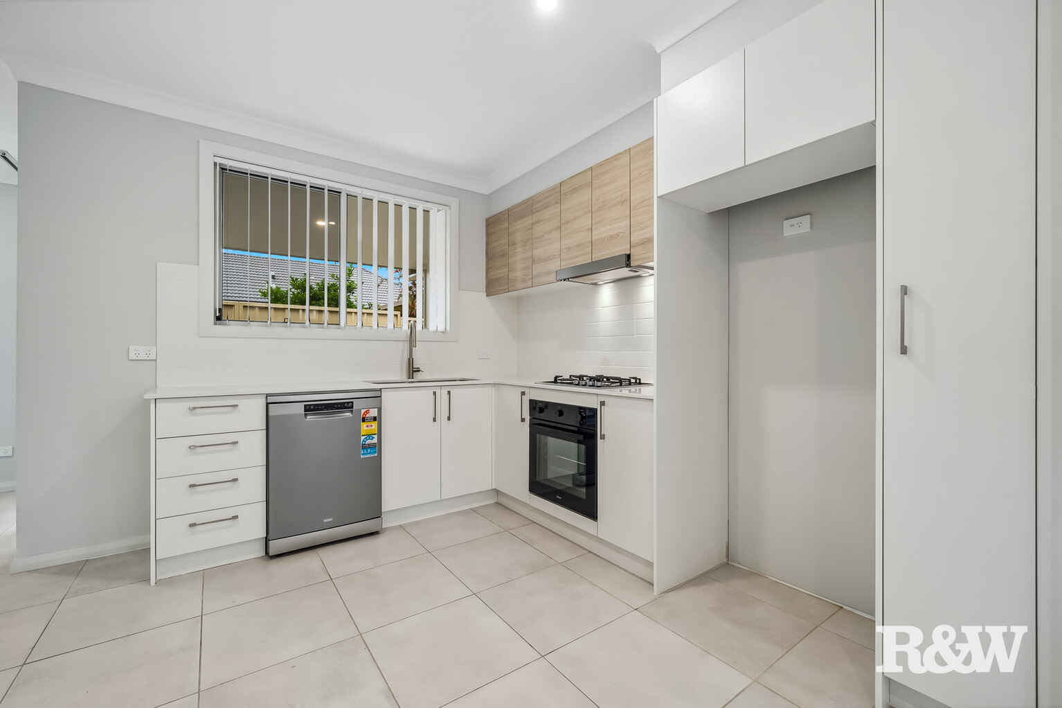 3/26 Canberra Street Oxley Park