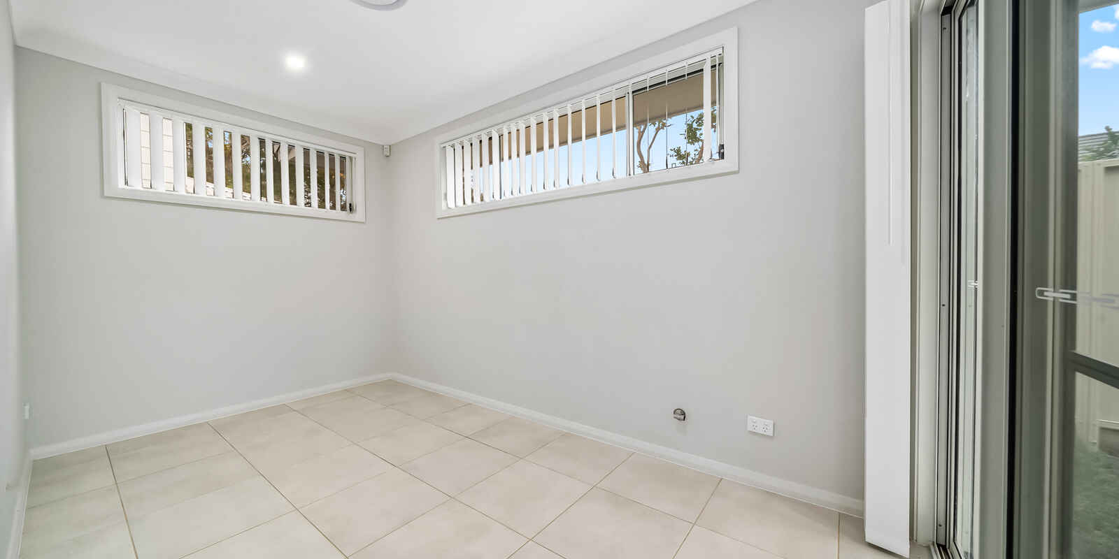 3/26 Canberra Street Oxley Park