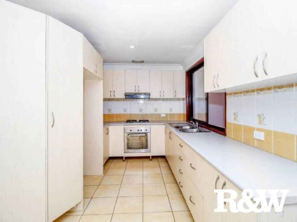7 Cuvee Place Minchinbury