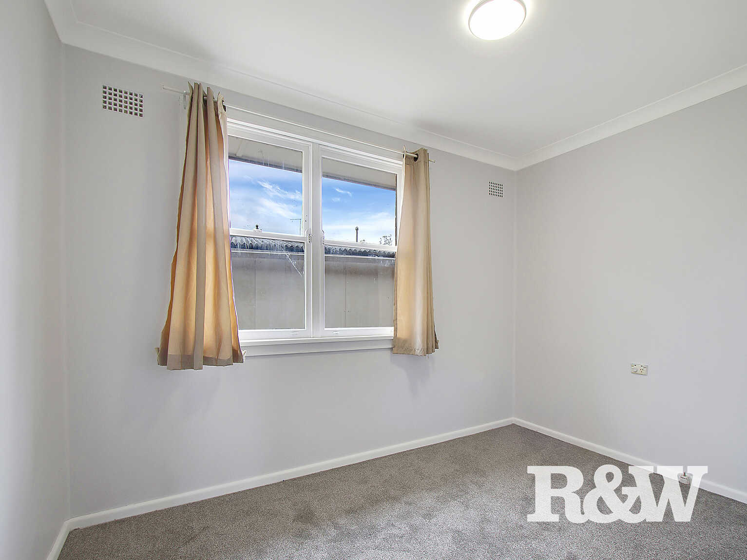 34 Gasmata Crescent Whalan