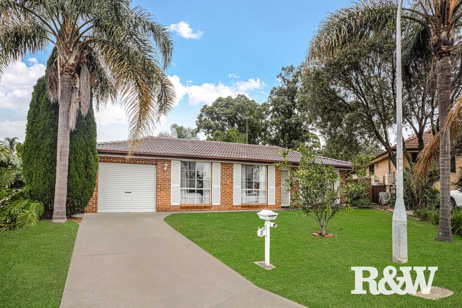 9 Pam Green Place Doonside