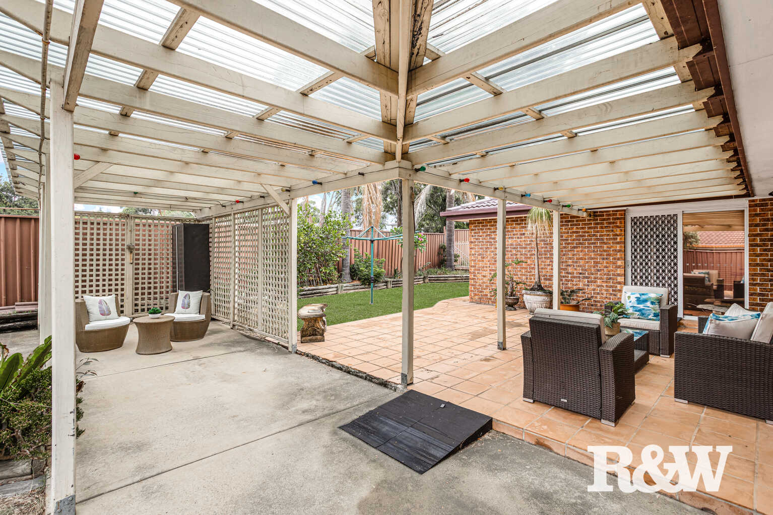 9 Pam Green Place Doonside