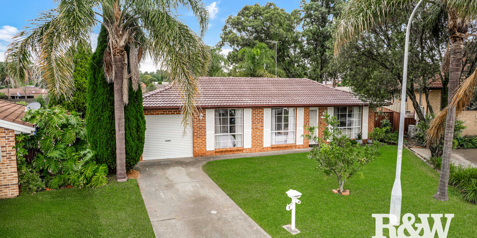 9 Pam Green Place Doonside