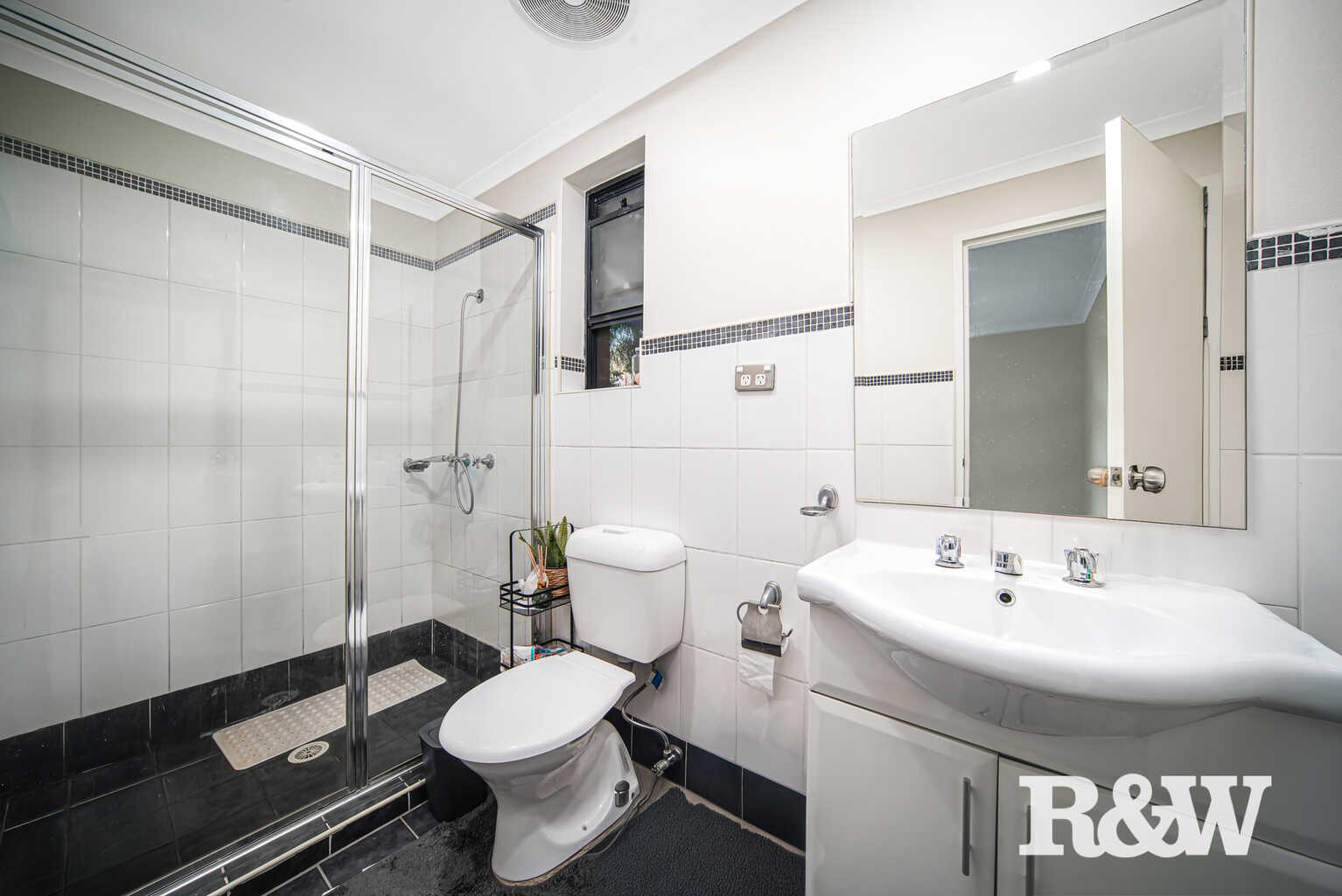 48/21-29 Third Avenue Blacktown