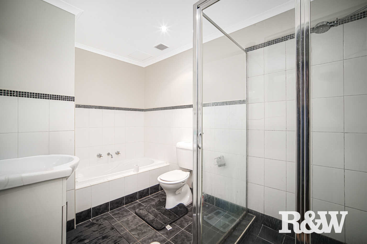48/21-29 Third Avenue Blacktown