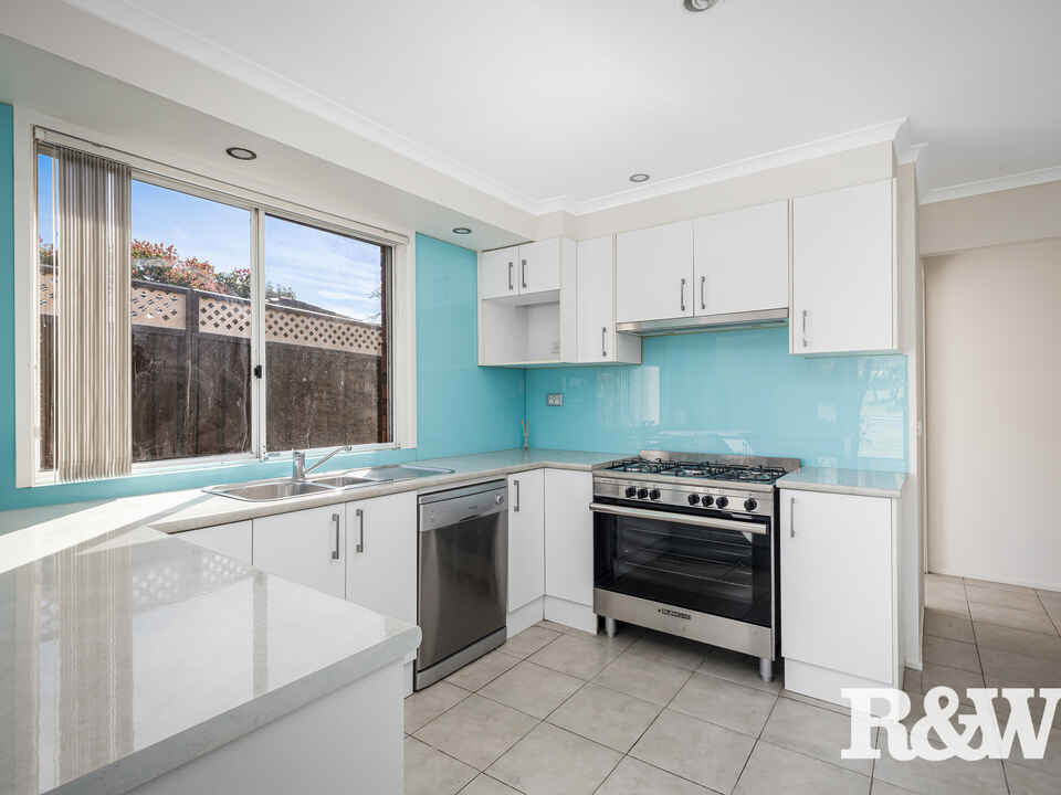 8 Mcfarlane Drive Minchinbury