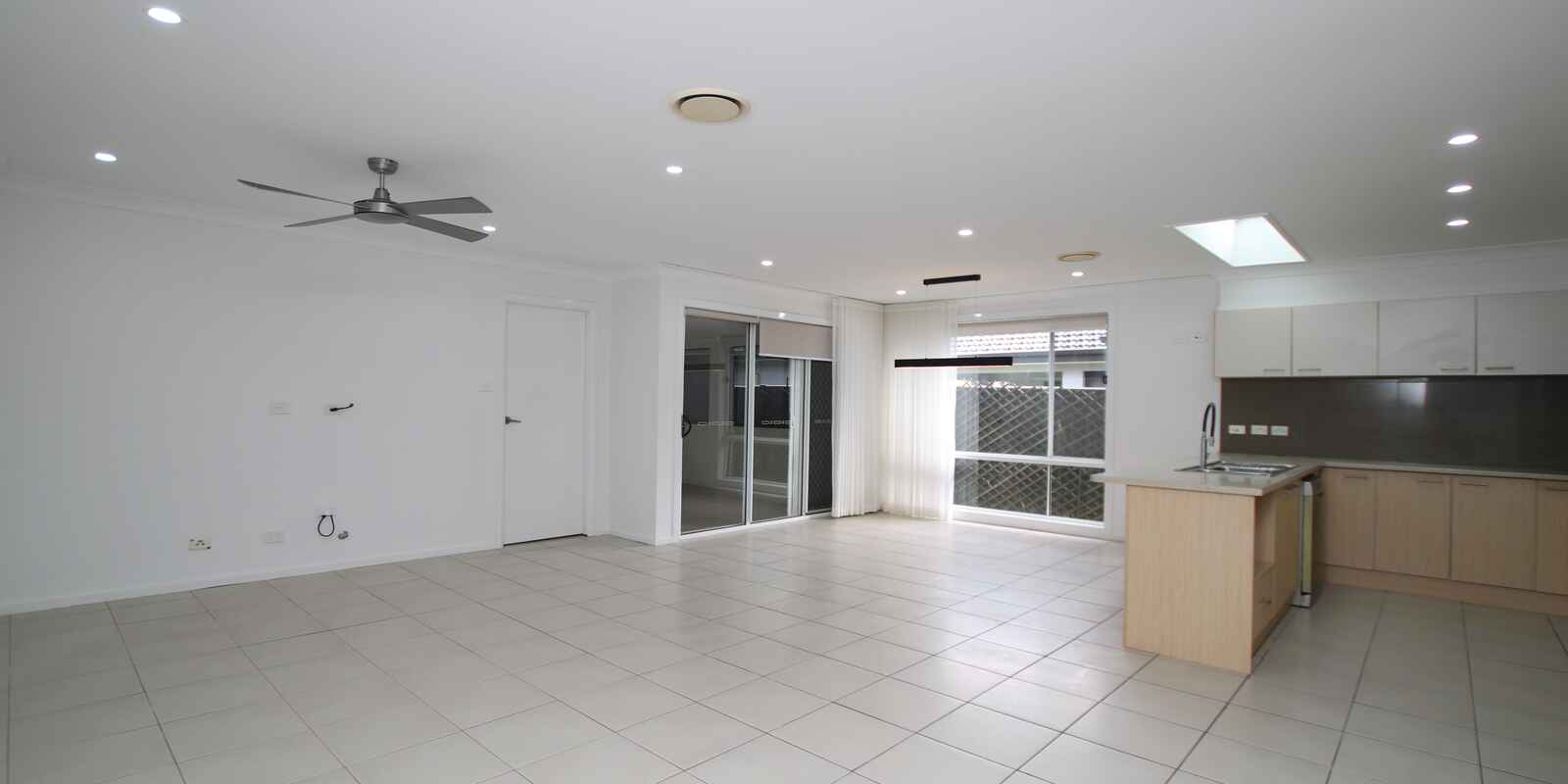 15 Marshall Avenue Ropes Crossing