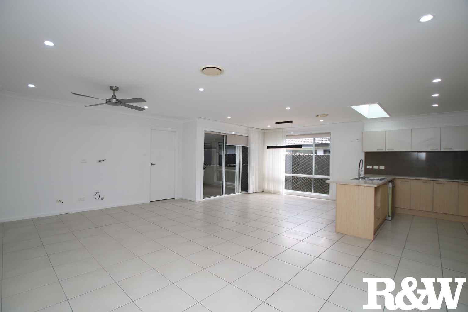 15 Marshall Avenue Ropes Crossing