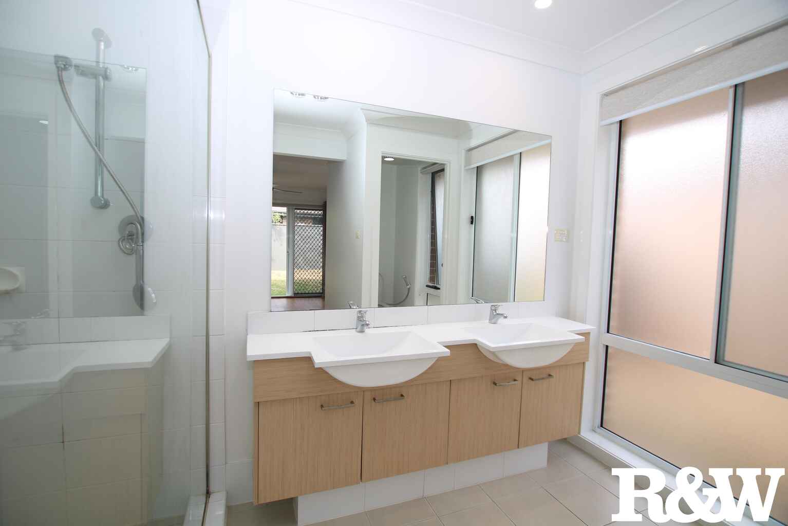 15 Marshall Avenue Ropes Crossing