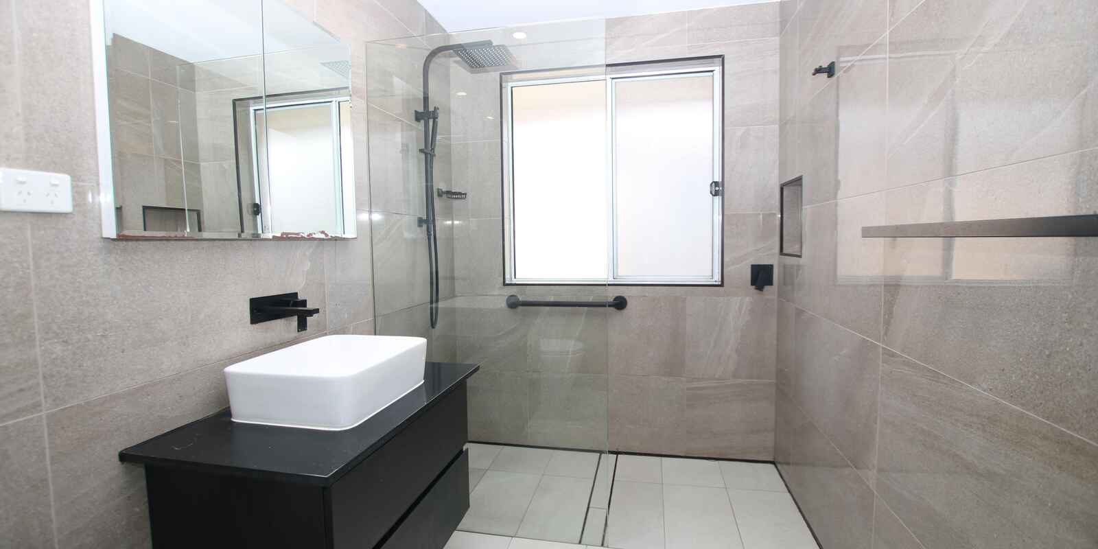 15 Marshall Avenue Ropes Crossing