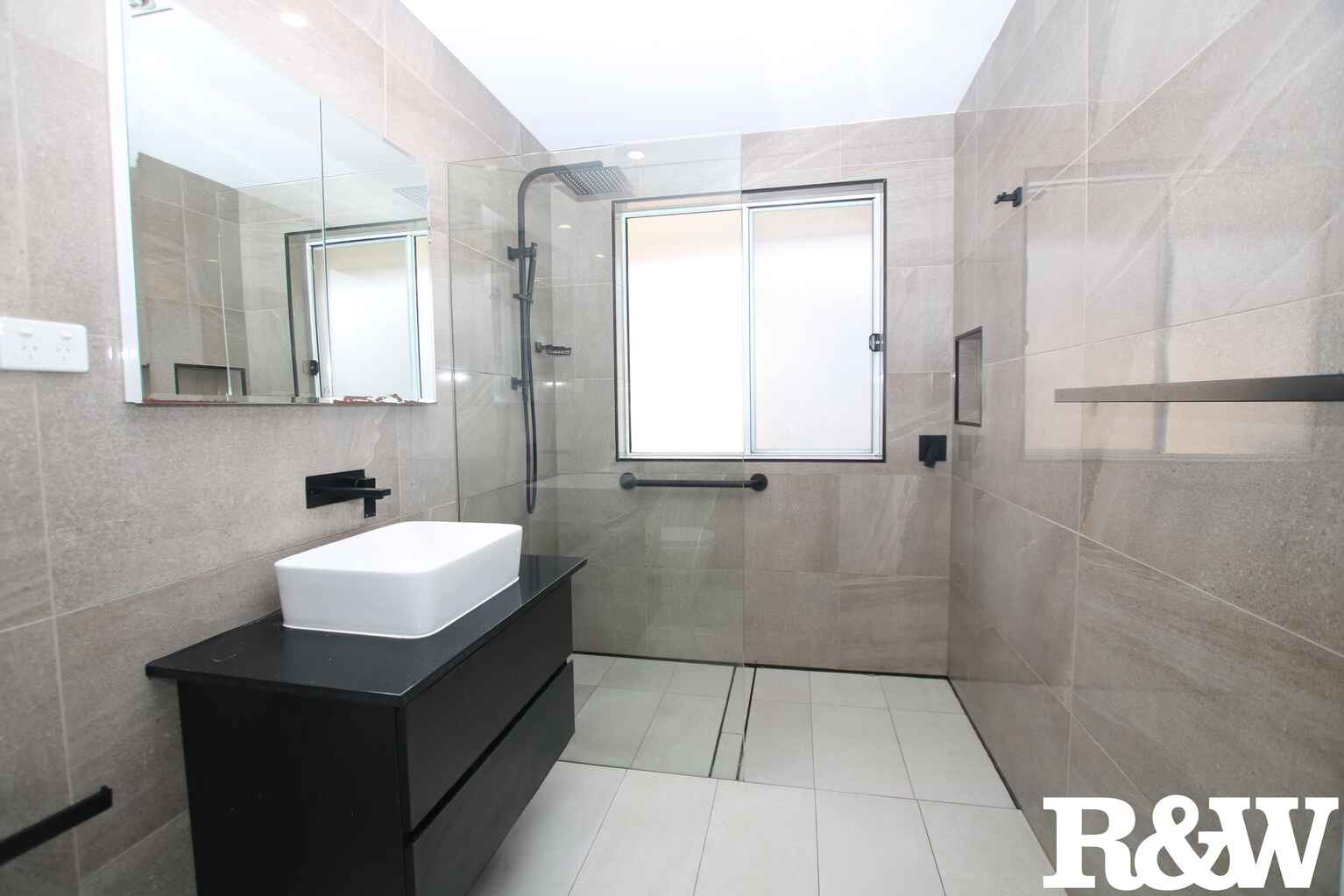 15 Marshall Avenue Ropes Crossing