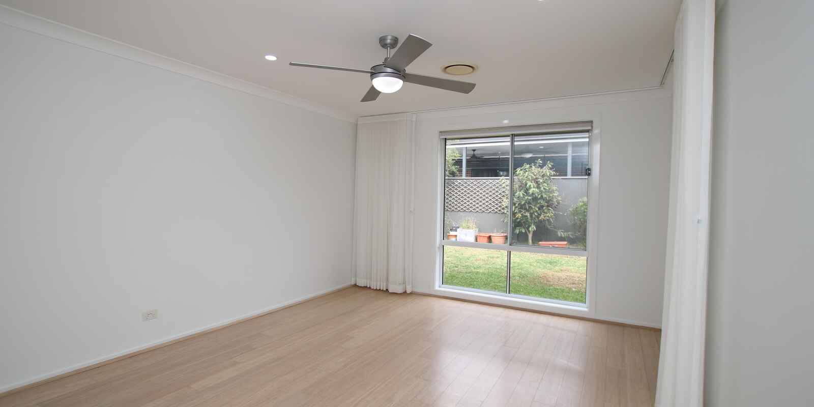 15 Marshall Avenue Ropes Crossing